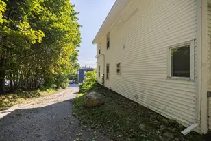 49 Newbury St, Auburn, ME 04210 - Photo 5