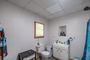49 Newbury St, Auburn, ME 04210 - Photo 15