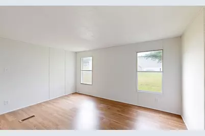 18 Purington Avenue, Mechanic Falls, ME 04256 - Photo 17