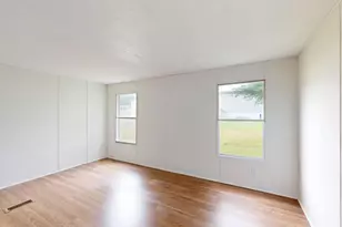 18 Purington Ave, Mechanic Falls, ME 04256 - Photo 17