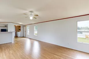 18 Purington Ave, Mechanic Falls, ME 04256 - Photo 3