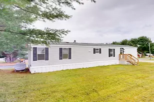 18 Purington Ave, Mechanic Falls, ME 04256 - Photo 27