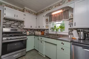 427 E Dover Rd, Dover Foxcroft, ME 04426 - Photo 9