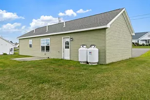 18 Meadow Dr, Waterville, ME 04901 - Photo 35
