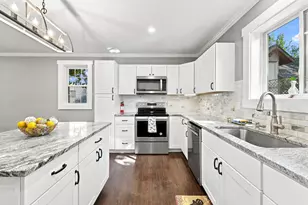 18 Dyer St, Saco, ME 04072 - Photo 21
