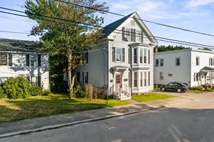 71 Green St, Biddeford, ME 04005 - Photo 3