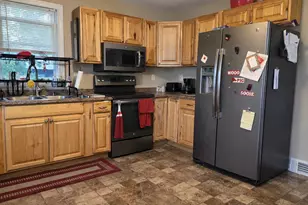 2 Hallowell St, Winslow, ME 04901 - Photo 3