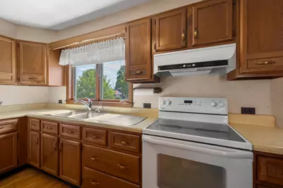 9 Nash Street, Lewiston, ME 04240 - Photo 19