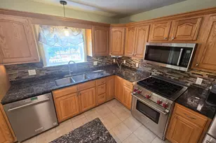 32 Patterson Rd, Hampden, ME 04444 - Photo 5