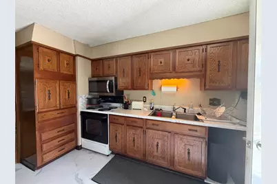 176 Pleasant Avenue, Madawaska, ME 04756 - Photo 5