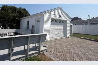 176 Pleasant Avenue, Madawaska, ME 04756 - Photo 3