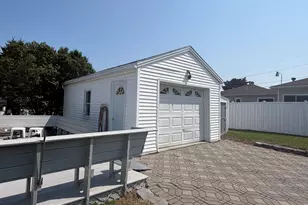 176 Pleasant Ave, Madawaska, ME 04756 - Photo 3