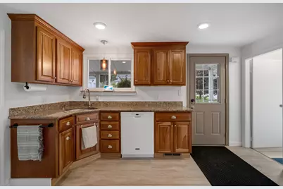 28 Boston Avenue, Lewiston, ME 04240 - Photo 11