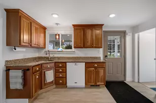 28 Boston Ave, Lewiston, ME 04240 - Photo 11