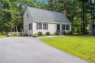 135 Fairview Dr, Waterboro, ME 04061 - Photo 1