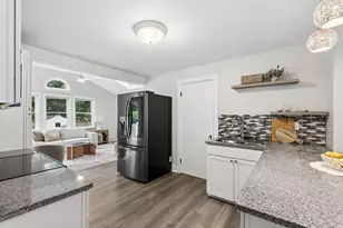 41 Raymond Rd, Portland, ME 04102 - Photo 17