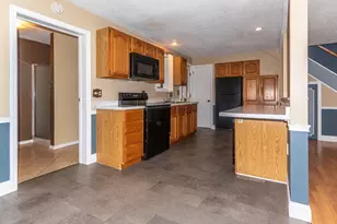 163 Main St, Madawaska, ME 04756 - Photo 11