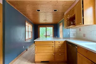 128 Fraser Ave, Madawaska, ME 04756 - Photo 17