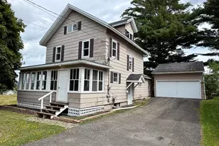 128 Fraser Ave, Madawaska, ME 04756 - Photo 3