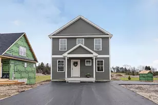18 Feldspar Ln, Cumberland, ME 04021 - Photo 1