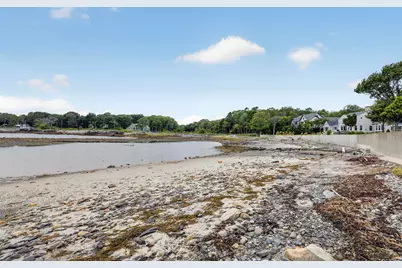 2 Roberts Lane, Cape Elizabeth, ME 04107 - Photo 5