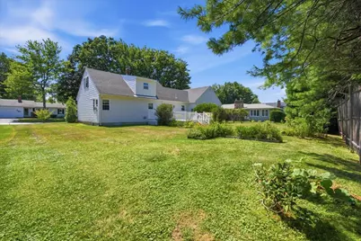17 Bonnallie Avenue, Lewiston, ME 04240 - Photo 5