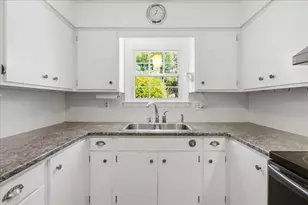 17 Bonnallie Ave, Lewiston, ME 04240 - Photo 9