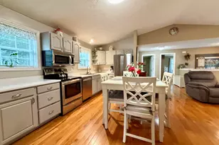11 Highland Dr, Sidney, ME 04330 - Photo 9