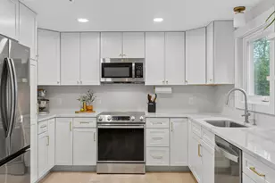 73 Willow Grove Rd, Brunswick, ME 04011 - Photo 7