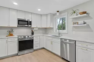 73 Willow Grove Rd, Brunswick, ME 04011 - Photo 7