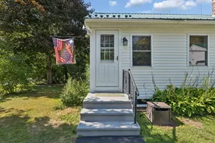 825 Eastern Ave, Augusta, ME 04330 - Photo 9