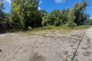 611 Middle Rd, Waterboro, ME 04087 - Photo 1