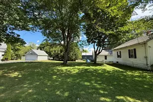 2 Broadway St, Baileyville, ME 04694 - Photo 5