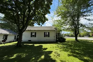 2 Broadway St, Baileyville, ME 04694 - Photo 7