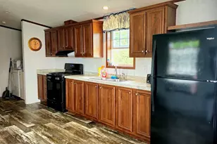 416 Kelley, Millinocket, ME 04462 - Photo 9