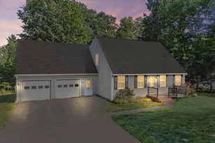 25 Munn Dr, Hermon, ME 04401 - Photo 1