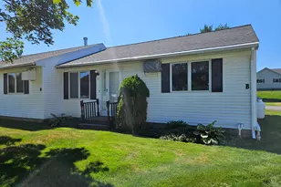 7 Meadow View Ln, Winslow, ME 04901 - Photo 1