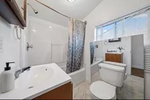 38 Towle St, Auburn, ME 04210 - Photo 17