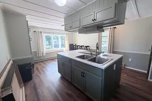 118 G St, Bangor, ME 04401 - Photo 9