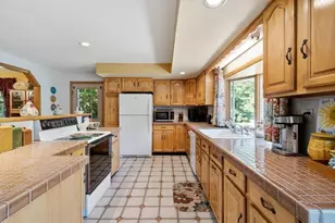13 Belgrade Rd, Manchester, ME 04351 - Photo 13
