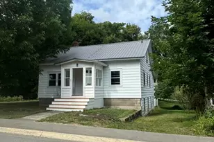 6 Plummer St, Orono, ME 04473 - Photo 3
