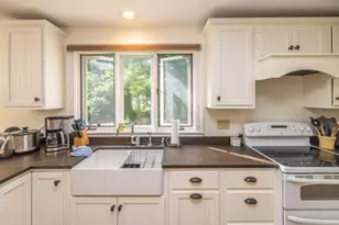 170 Mountain St, Camden, ME 04843 - Photo 13