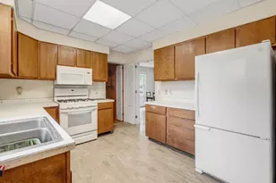 17 Belmont St, Brunswick, ME 04011 - Photo 23