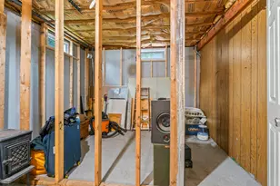 8 Debbie Ave, Biddeford, ME 04005 - Photo 29