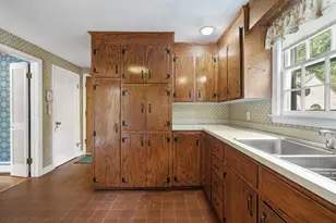 37 Longwood Dr, Portland, ME 04102 - Photo 7