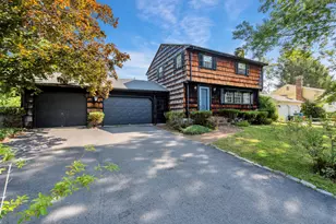 37 Longwood Dr, Portland, ME 04102 - Photo 1