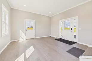 476 Washburn St, Caribou, ME 04736 - Photo 5
