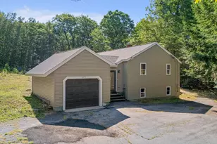 1477 Roosevelt Trail, Raymond, ME 04071 - Photo 3