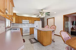 110 Cleveland Ave, Van Buren, ME 04785 - Photo 15