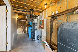 303 N Main St, Pittsfield, ME 04967 - Photo 17